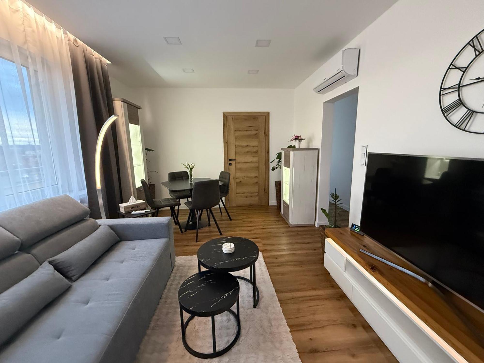 S Balkonem, Klimatizaci A Infrasaunou Apartament *