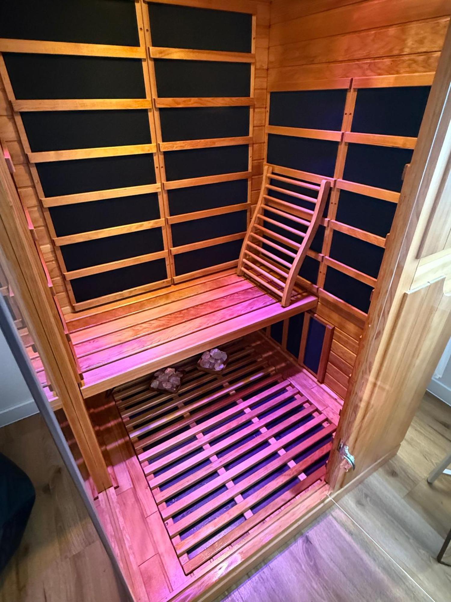 Apartament S Balkonem, Klimatizaci A Infrasaunou *